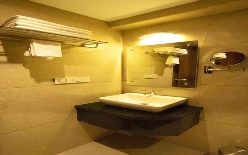 Super Hotel O Nar Comforts Near Ksr Railway Station Bangalore Exterior photo